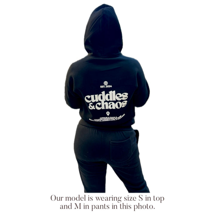 CUDDLES AND CHAOS SET MIDNIGHT