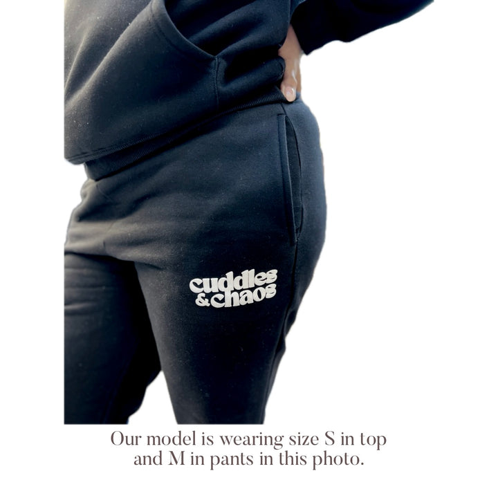 CUDDLES AND CHAOS SET MIDNIGHT