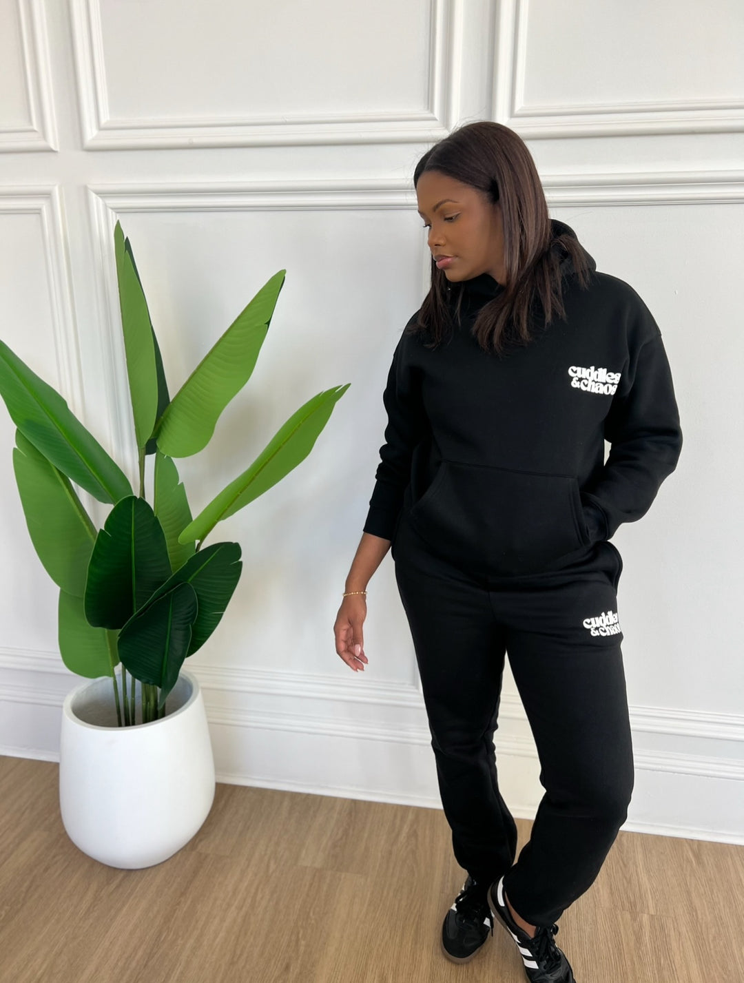 CUDDLES AND CHAOS SET MIDNIGHT